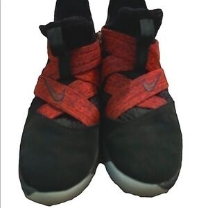 LeBron soldier 12 EP straps with no laces